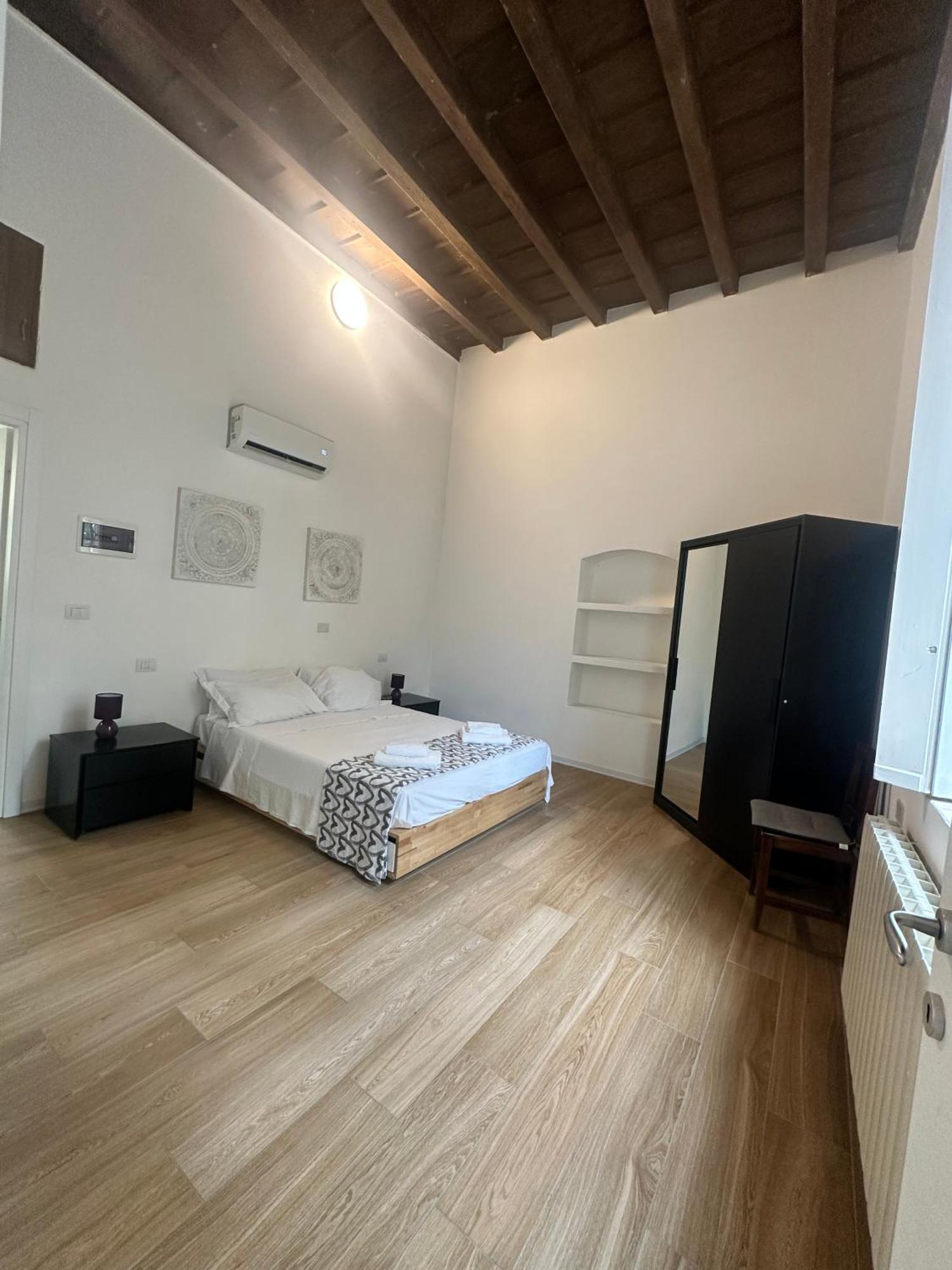 Conte Durini Apartments & Rooms Arcore Exterior photo
